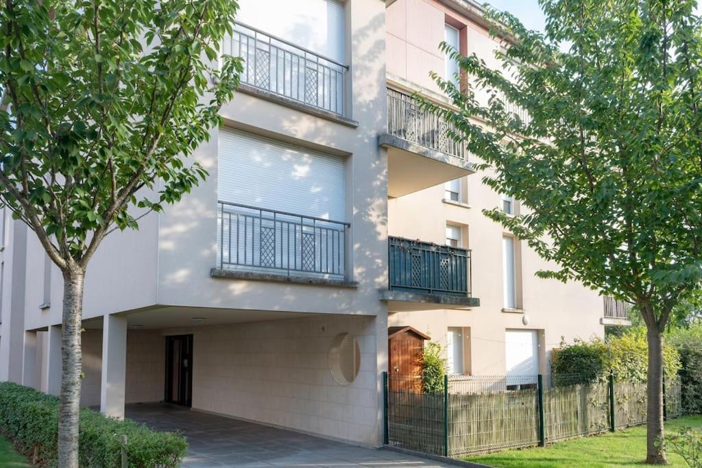 Les Paves De Prague - Appartement Pour 4 A 10 Minutes De Disneyland Paris Montévrain Exteriér fotografie